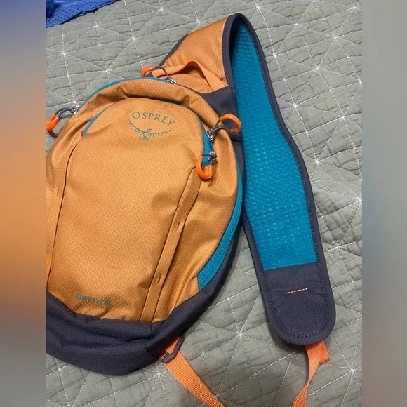 OSPREY Sling Backpack in Orange and Teal Used 2 times - Picture 1 of 3